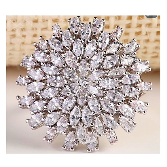 925 SilverPlated White Sapphire Ring - Picture 4 of 7